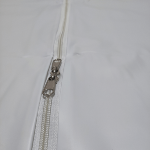 Lightweight body pouch, with a straight zipper in the middle, no handles, made of PVC-BR30 - Image 3